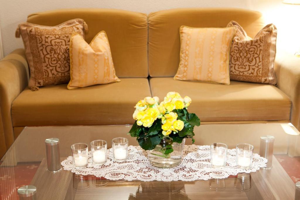 Hotel Table Corvara In Badia Habitación foto
